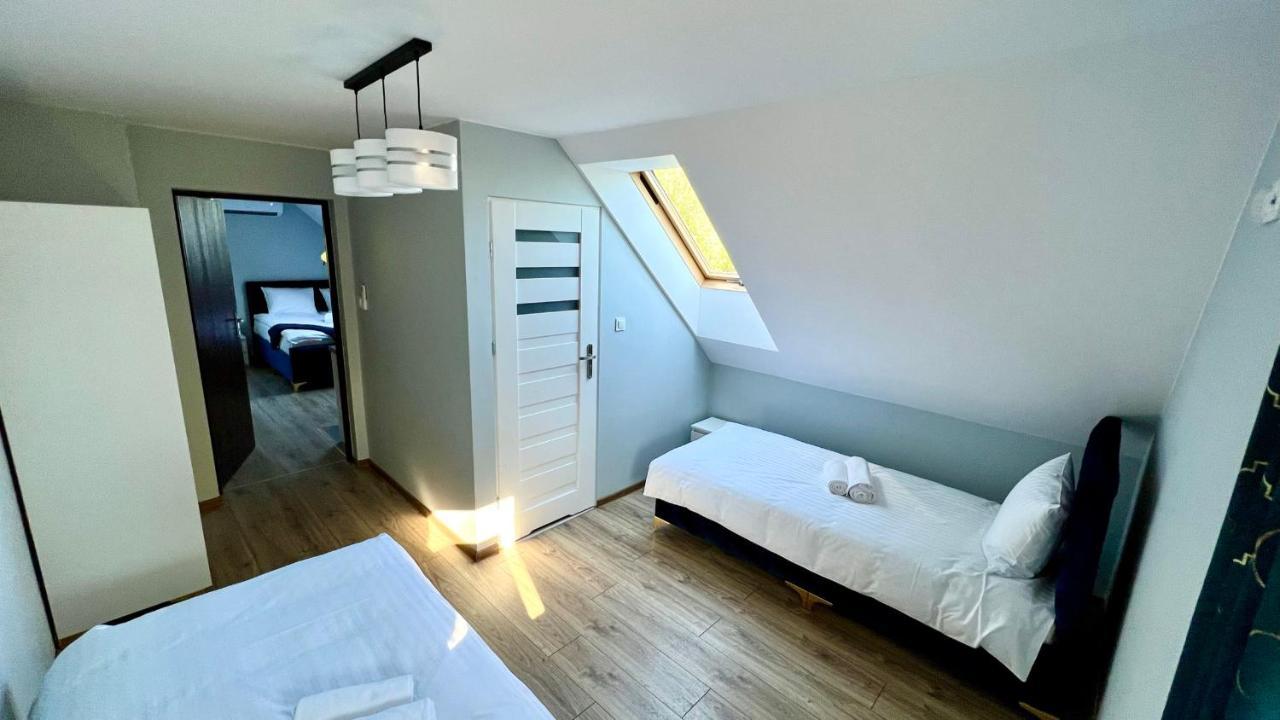 Aparthotel W Dolinie Stawow Zator By Housine Las 外观 照片
