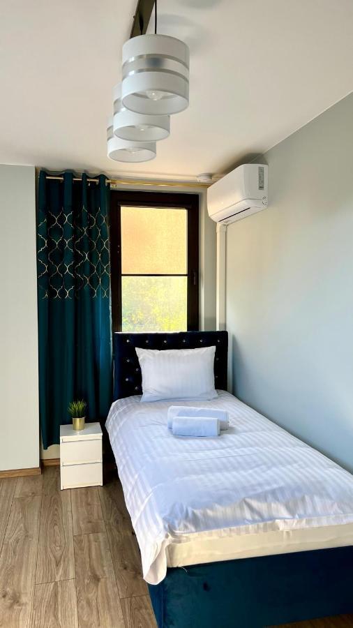 Aparthotel W Dolinie Stawow Zator By Housine Las 外观 照片
